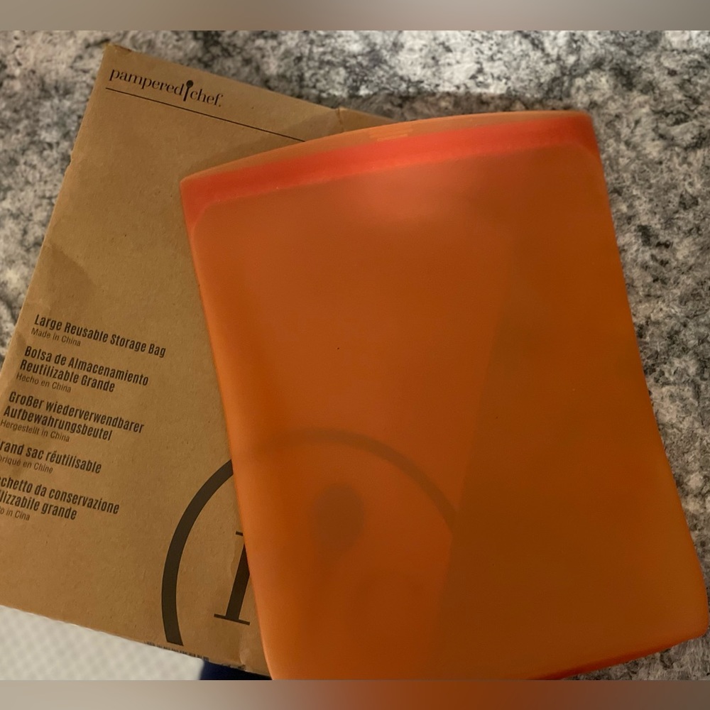 Pampered chef reusable storage bag. New!